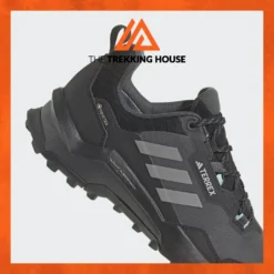 Giày leo núi trekking Adidas