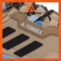 Giày leo núi trekking Adidas